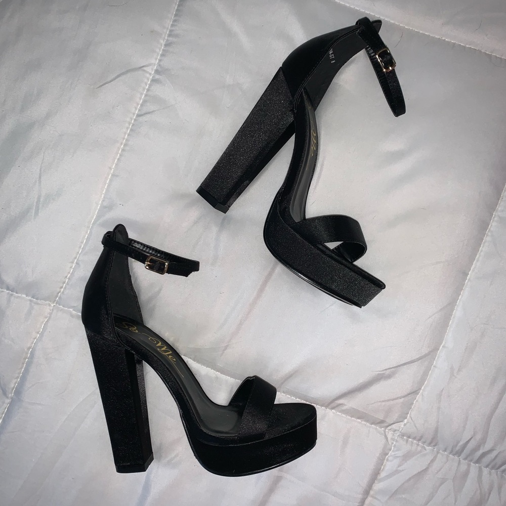 Fashion Nova Black Simple Dress High Heels